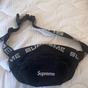 COPY - Supreme fanny pack